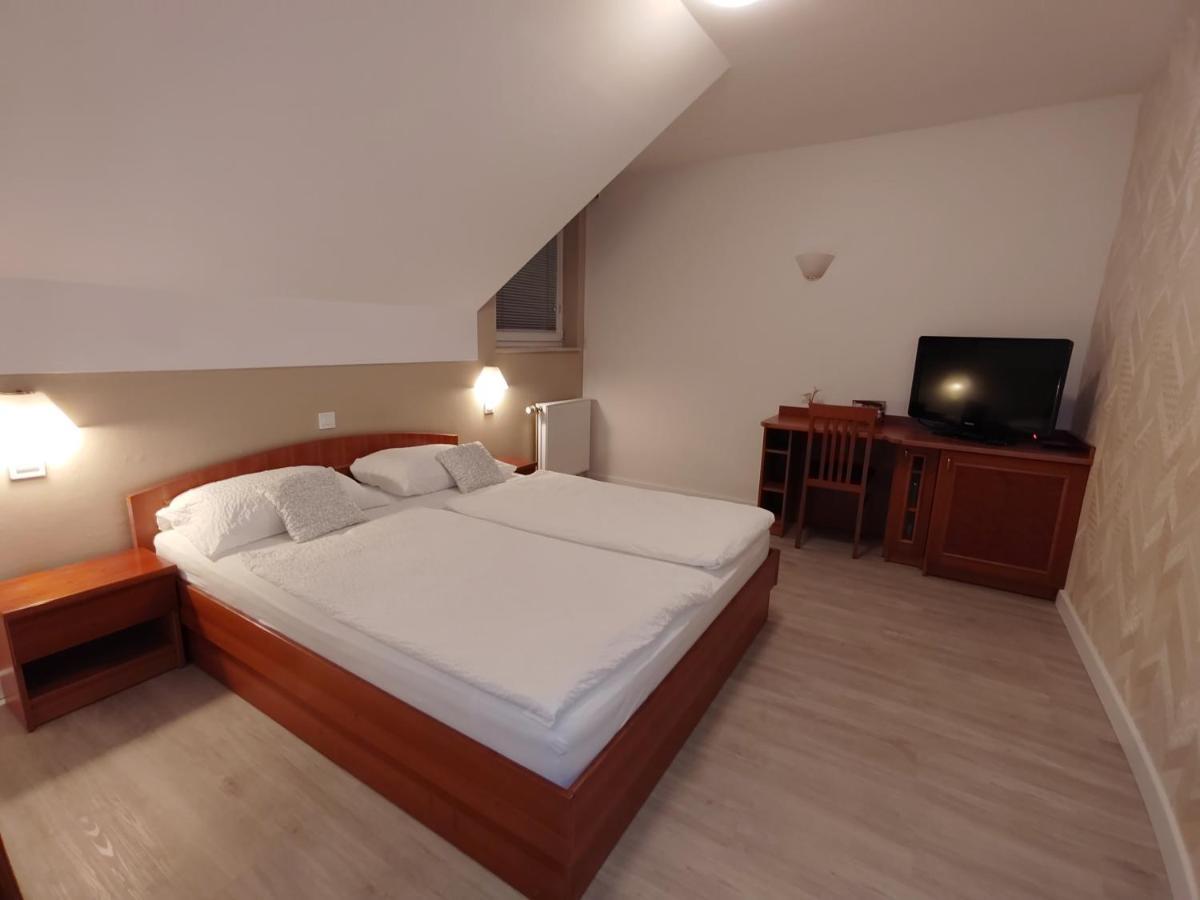 Hotel Bajt Maribor Luaran gambar