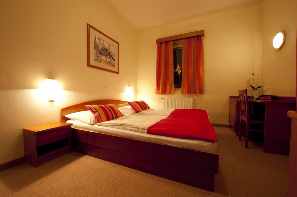 Hotel Bajt Maribor Luaran gambar